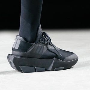 BRAND NEW Y-3 SNEAKER for both men and women